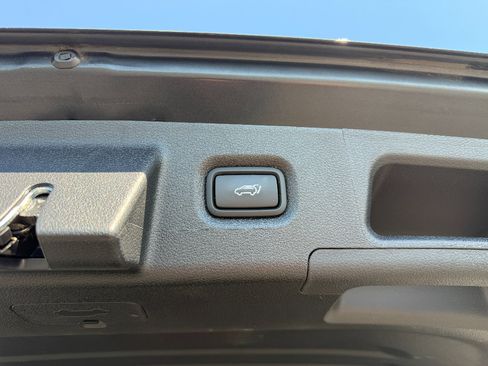 Used 2022 Hyundai Santa Fe Limited FWD image 16