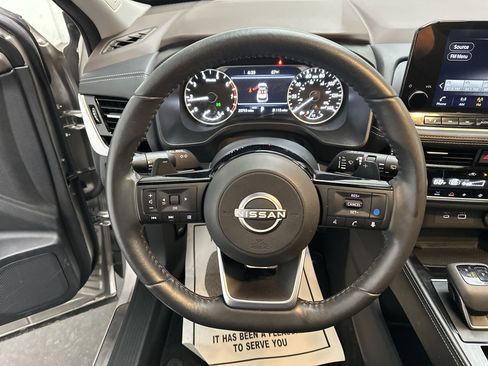 Used 2023 Nissan Rogue SL w/ SL Premium Package image 30