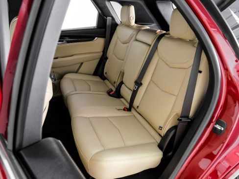 Used 2019 Cadillac XT5 FWD image 35