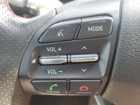 Used 2018 Hyundai Elantra GT Sport image 12