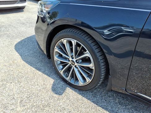 Used 2019 Kia Cadenza Technology FWD image 9