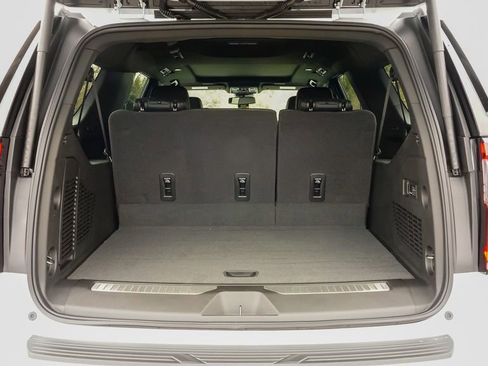 New 2026 GMC Yukon XL Denali w/ Sun & Power Step Package AWD/4WD image 9