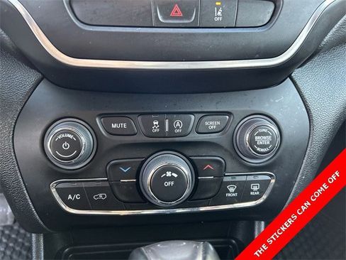 Certified 2022 Jeep Cherokee Latitude image 21