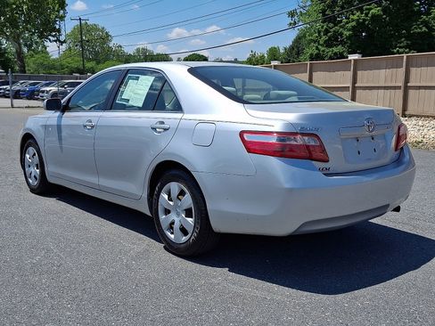 Used 2009 Toyota Camry FWD image 7