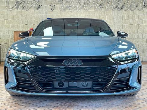 Used 2022 Audi e-tron GT Prestige w/ Prestige Package image 3