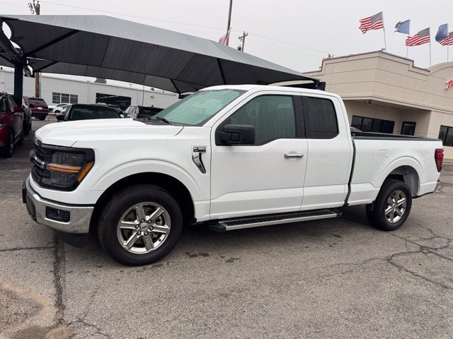 Used 2025 Ford F150 XLT w/ Equipment Group 301A Standard RWD image 3