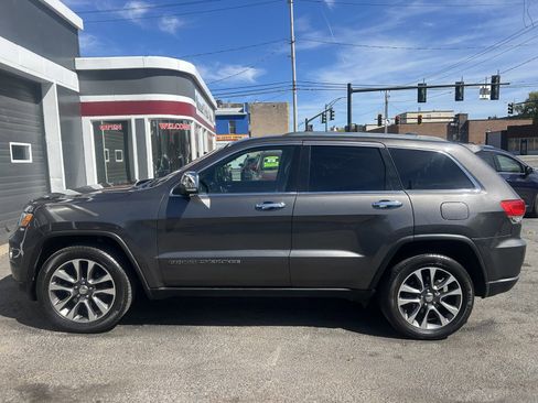 Used 2018 Jeep Grand Cherokee Limited image 7