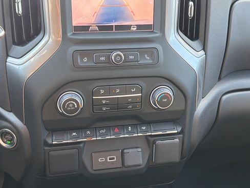 Used 2024 Chevrolet Silverado 1500 Custom w/ Turbomax Blackout Package RWD image 23