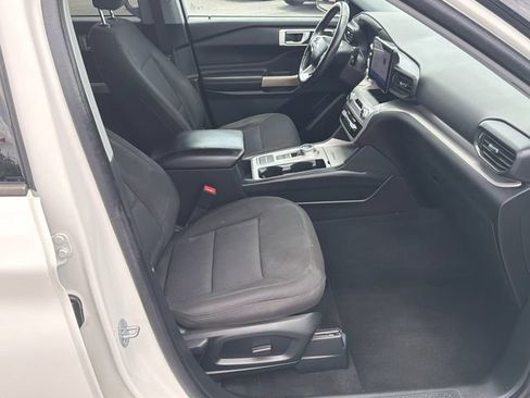 Used 2023 Ford Explorer XLT RWD image 13