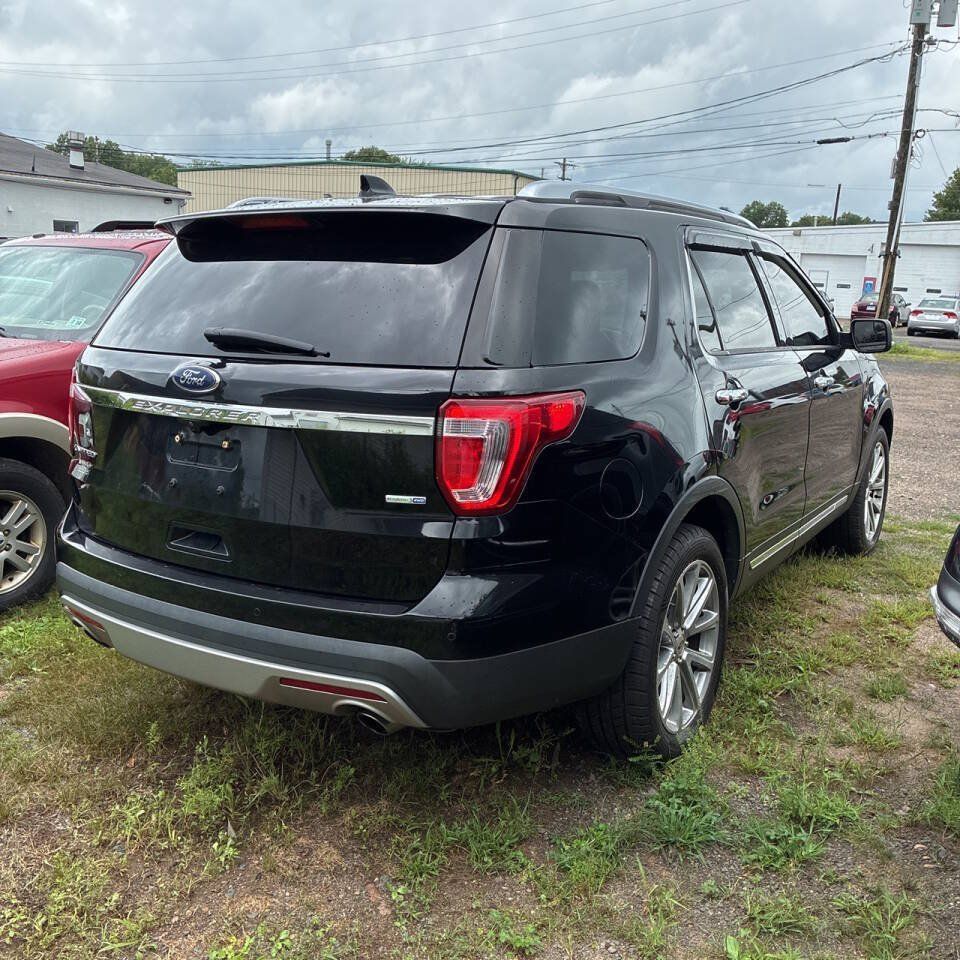 Used 2017 Ford Explorer Limited AWD/4WD image 5