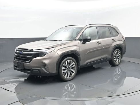 Used 2025 Subaru Forester Touring image 2