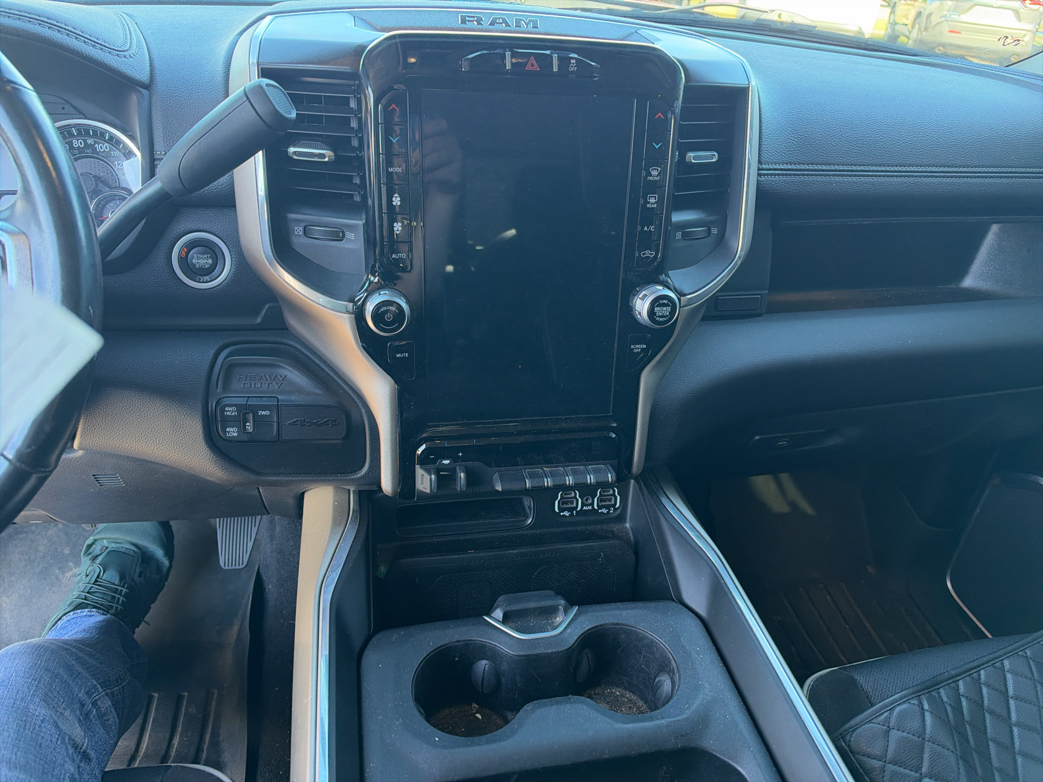 Certified 2023 RAM 2500 Laramie AWD/4WD image 10