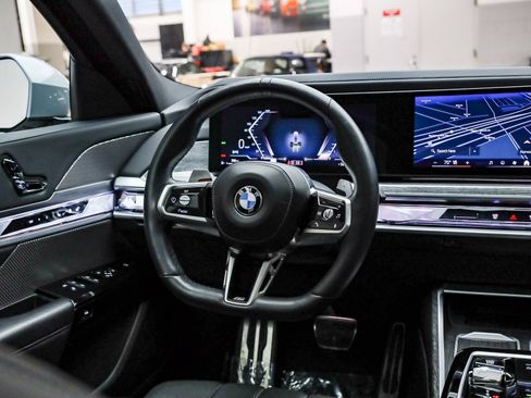 Certified 2023 BMW 760i xDrive w/ Parking Assistance Package image 16