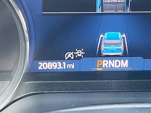 Used 2024 Ford Expedition XLT image 12