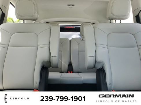 New 2026 Lincoln Aviator AWD image 29