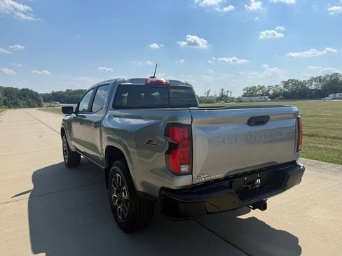 Used 2026 Chevrolet Colorado Z71 w/ Technology Package AWD/4WD image 7