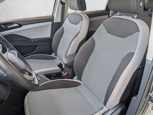 Used 2023 Volkswagen Taos S w/ Driver Assistance Package FWD image 15