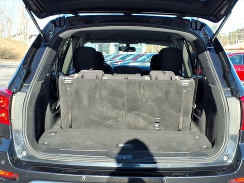 Used 2019 Nissan Pathfinder SV image 9