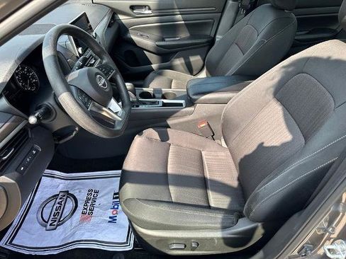Certified 2025 Nissan Altima 2.5 SV FWD image 13