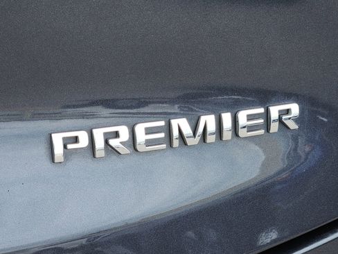Used 2022 Chevrolet Blazer Premier w/ Driver Confidence II Package FWD image 13