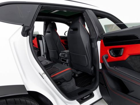 Used 2024 Lamborghini Urus S image 38