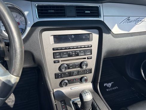 Used 2010 Ford Mustang GT image 7