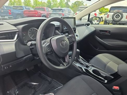 Used 2022 Toyota Corolla LE FWD image 17