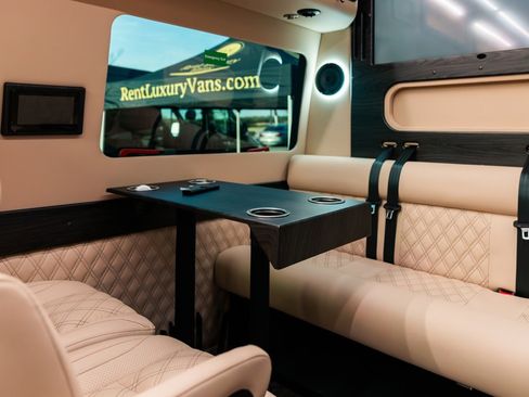 Used 2024 Mercedes-Benz Sprinter 3500 image 74