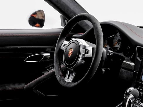 Used 2015 Porsche 911 GT3 image 16