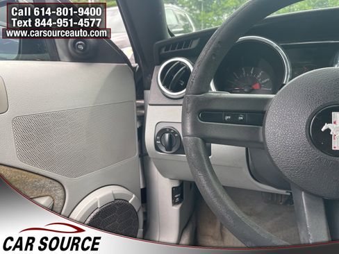 Used 2008 Ford Mustang Premium image 26