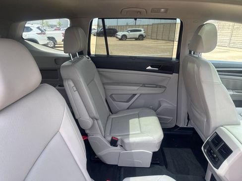 Used 2020 Volkswagen Atlas SEL FWD image 32
