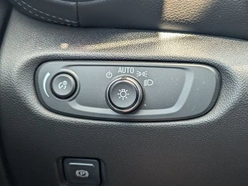 Used 2021 Chevrolet Blazer LT FWD image 23