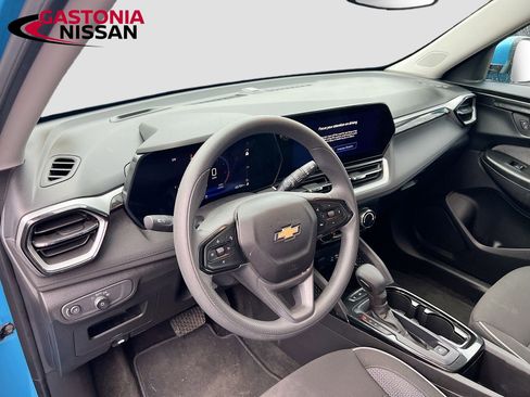 Used 2025 Chevrolet TrailBlazer LT image 11