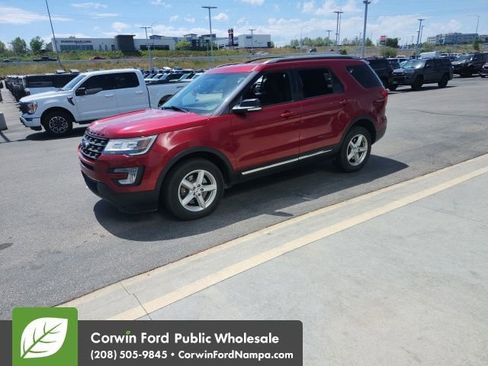 Used 2017 Ford Explorer XLT AWD/4WD image 14