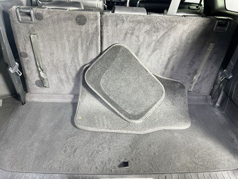 Used 2023 Toyota Highlander XSE AWD/4WD image 24