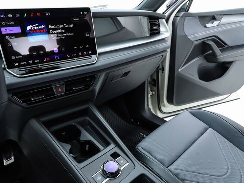 New 2026 Volkswagen Tiguan SE R-Line image 23