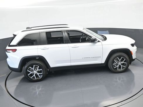 Used 2025 Jeep Grand Cherokee Limited image 52