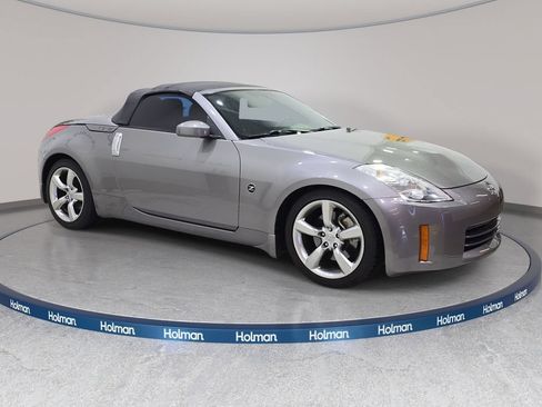 Used 2008 Nissan 350Z Enthusiast RWD image 5