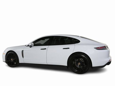 Used 2023 Porsche Panamera 4 Platinum Edition w/ Assistance Package image 5