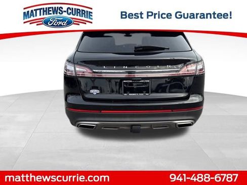 Used 2022 Lincoln Nautilus Reserve w/ Equipment Group 202A image 5