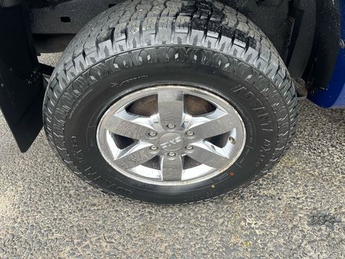 Used 2010 GMC Canyon SLE image 13