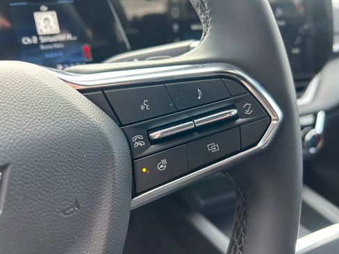 Used 2026 Chevrolet Equinox LT FWD image 19