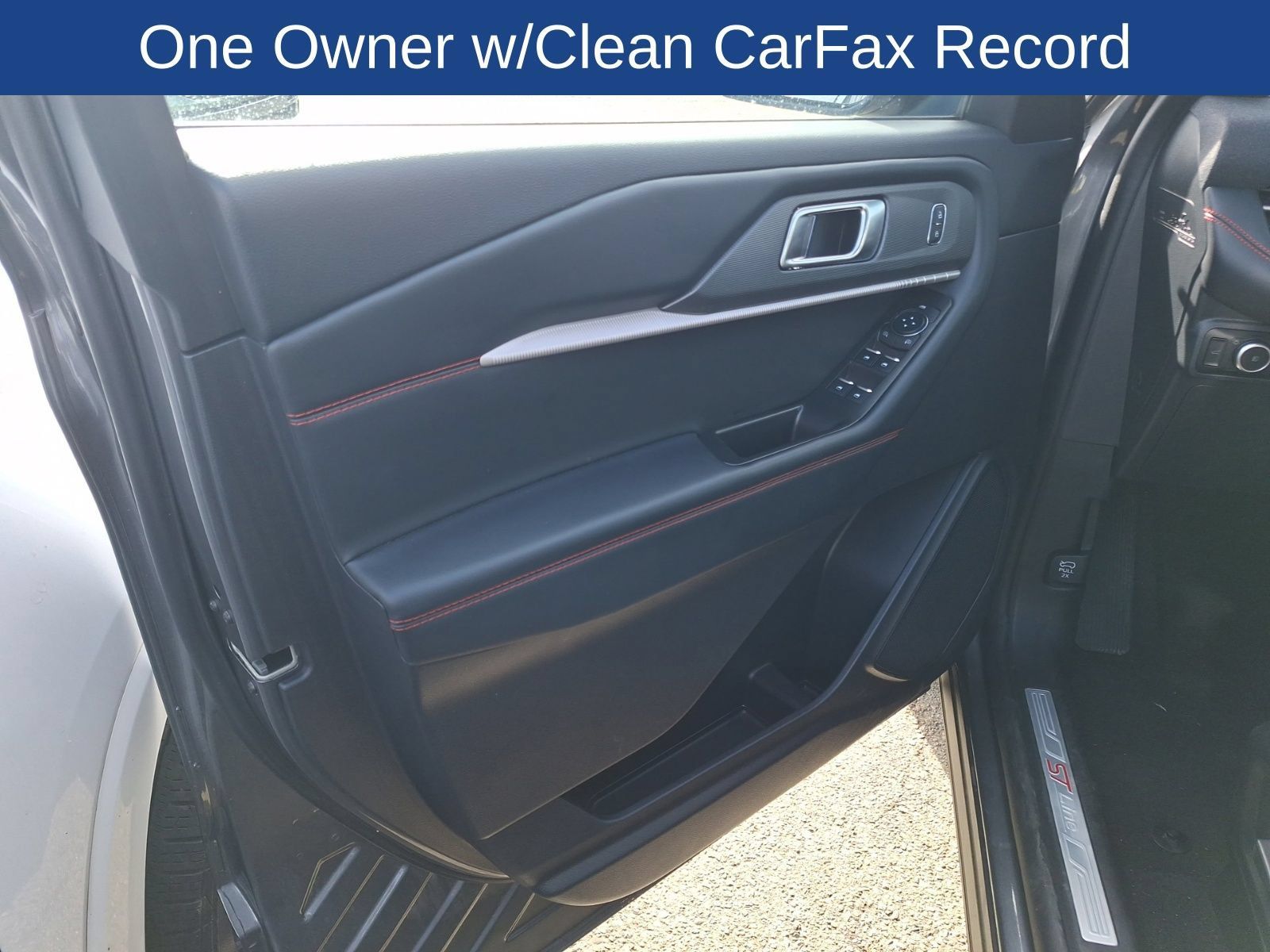 Used 2025 Ford Explorer ST-Line AWD/4WD image 15