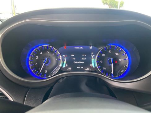 Used 2026 Chrysler Pacifica Select FWD image 15