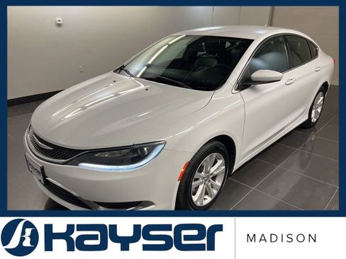 Used 2017 Chrysler 200 Limited Platinum image 3