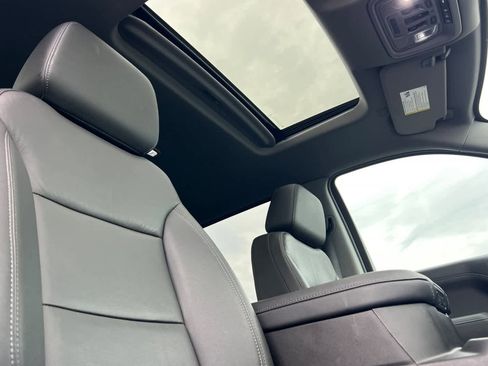 Used 2021 Chevrolet Silverado 1500 LT Trail Boss w/ Convenience Package II image 17