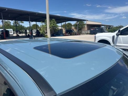 Used 2023 Ford Maverick Lariat image 9