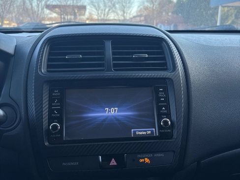 Used 2018 Mitsubishi Outlander Sport ES image 16