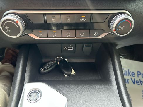 Used 2024 Nissan Altima 2.5 S FWD image 17