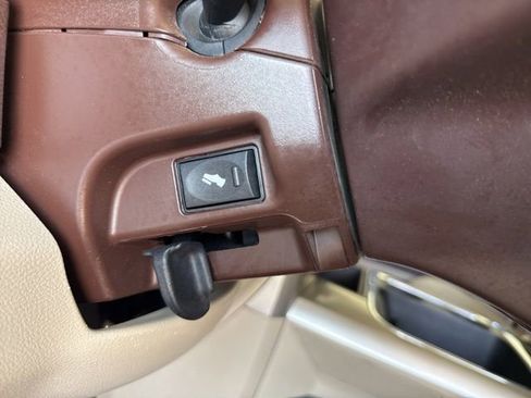 Used 2017 RAM 1500 Laramie AWD/4WD image 30